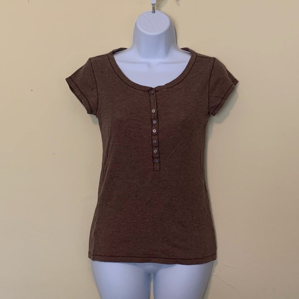 Aeropostale ribbed short sleeve shirt